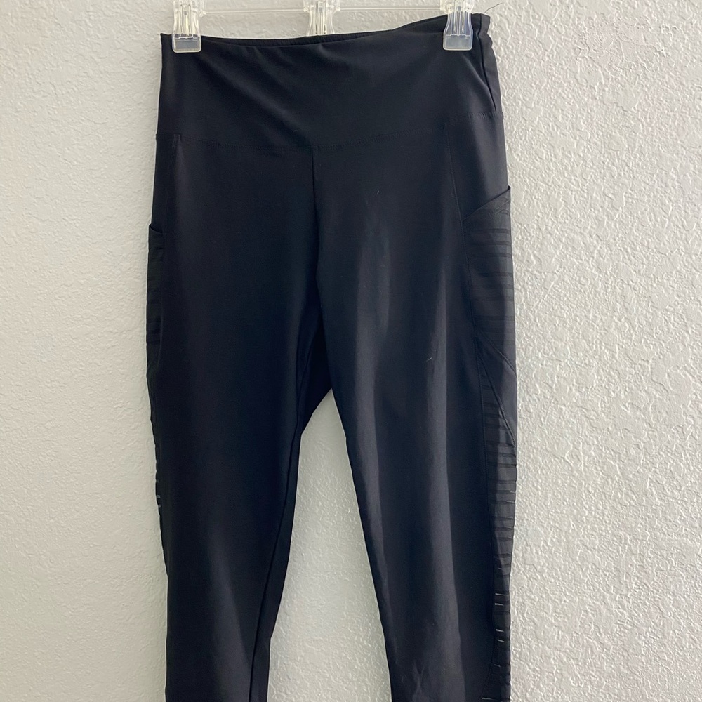 Marika - Black Leggings - Size M